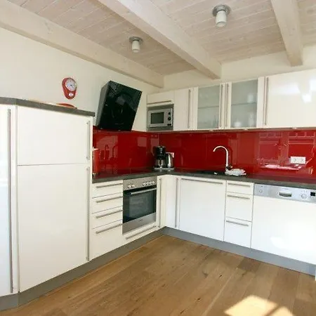 Haus-saebelschnaebler-sfw-27